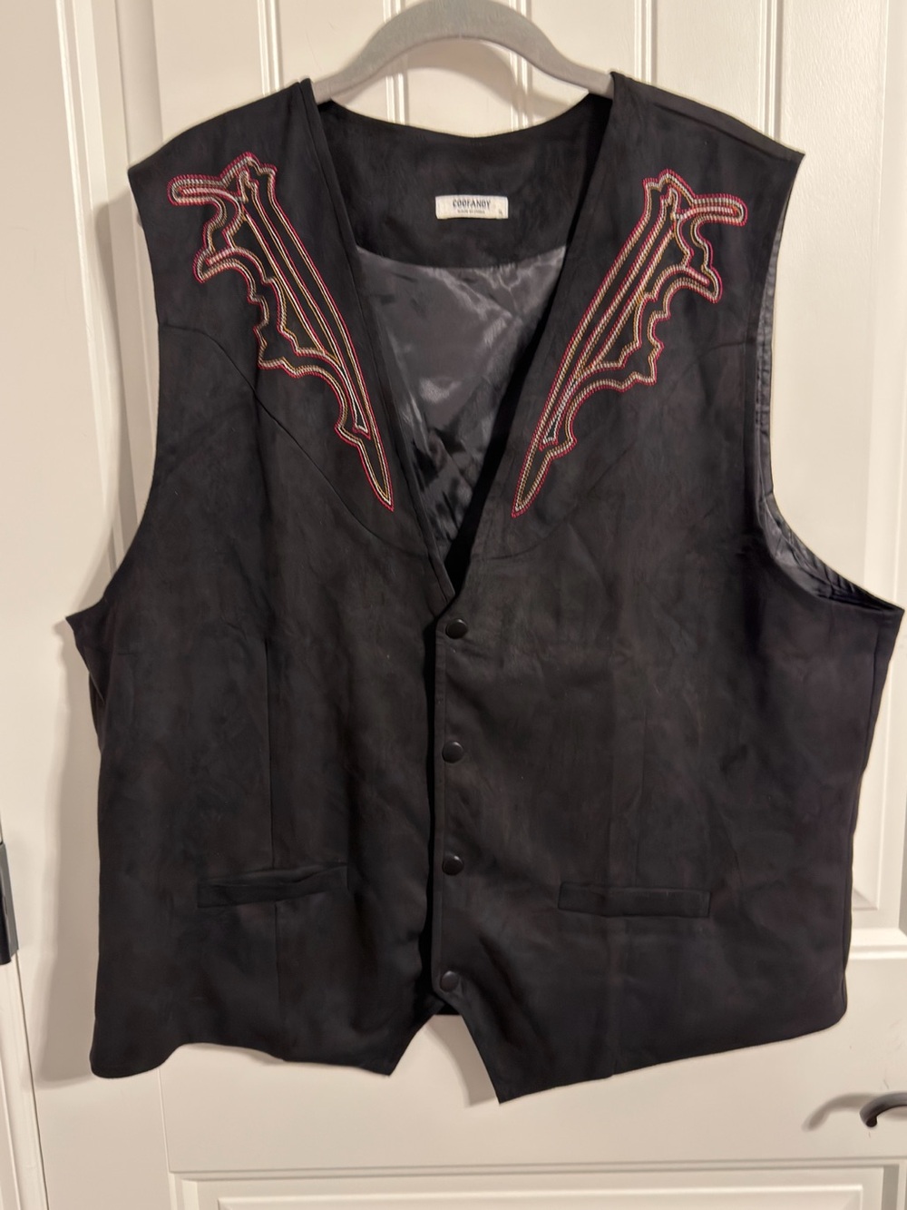 Coofandy Western Snap Front Vest Men’s XL Black Embroidered.
